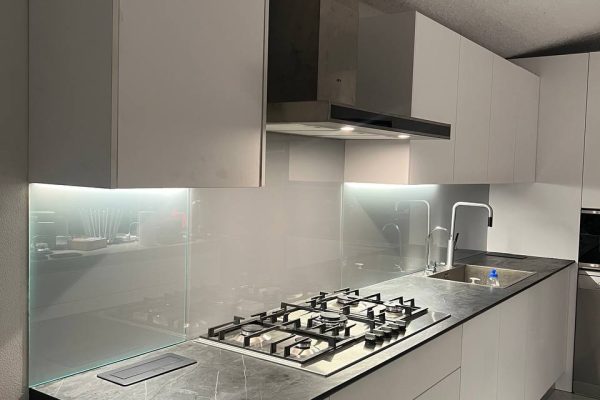 شیشه بین کابینتی سکوریت مدل Crystal Kitchen
